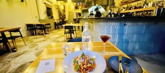 Mountaintop home w/ 4 bedroom 6 beds 2 kitchen & 2 full bathroom 