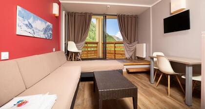 Wifi, 50m des commerces, piscine, sauna, balcon, tĂ©lĂ©vision, casier Ă ski, 40mÂČ, Isola 2000