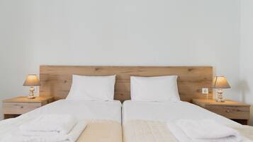 Standard Twin Room, 1 Bedroom, Pool View | In-room safe, blackout curtains, bed sheets