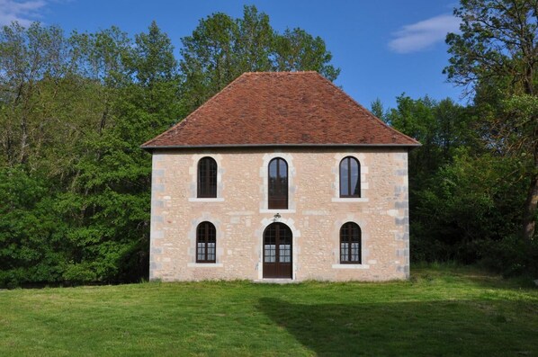 Exterior - Le Moulin Brûlé (Béthines)