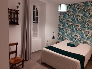 3 bedrooms, desk, travel crib, free WiFi - Le Moulin Brûlé (Béthines)