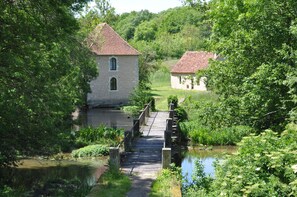 Exterior - Le Moulin Brûlé (Béthines)