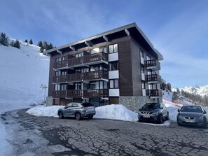 Exterior - View ski slopes, terrace, tv, 24m², La Plagne (La Plagne)