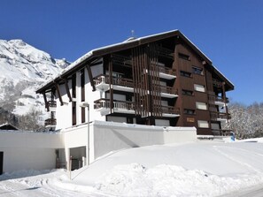 Exterior - 150m from ski slopes, 1st floor, balcony, parking, tv, ski locker, 28m², Les Contamines-Montjoie (Les Contamines-Montjoie)