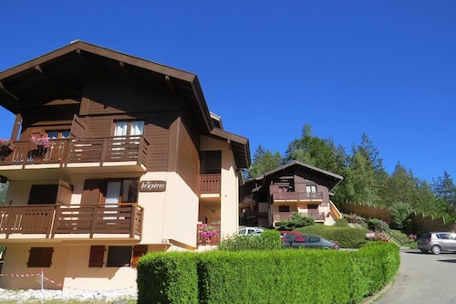 350m from ski lifts, 1st floor, balcony, parking, tv, ski locker, 27m², Les Houches
