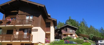 350m from ski lifts, 1st floor, balcony, parking, tv, ski locker, 27m², Les Houches