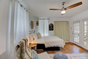 Unclassified image, 3 of 26, button - Tucker #2 (Studio) · Studio Oasis+Private Patio -Super Walkable-Midtown (Memphis)