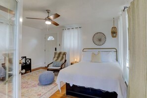 Iron/ironing board, free WiFi, bed sheets