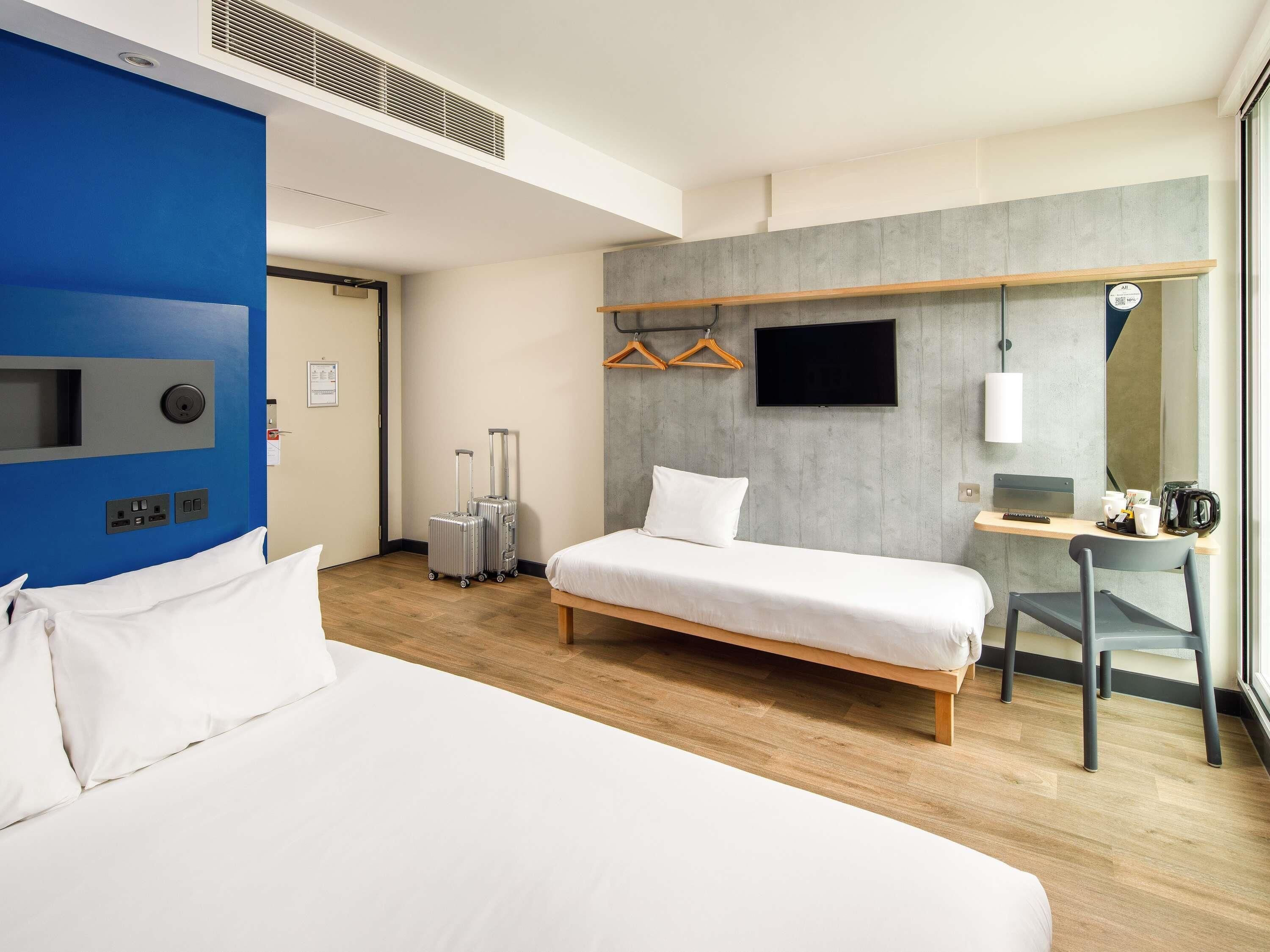 Standard Triple Room, Multiple Beds | Hypo-allergenic bedding, memory foam beds, desk, laptop workspace