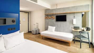 Standard Triple Room, Multiple Beds | Hypo-allergenic bedding, memory foam beds, desk, laptop workspace