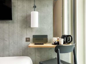 Hypo-allergenic bedding, memory foam beds, desk, laptop workspace