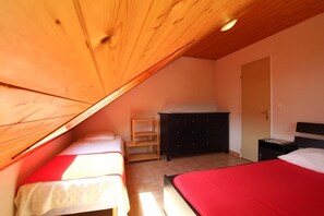 2 camere, Wi-Fi (a pagamento)