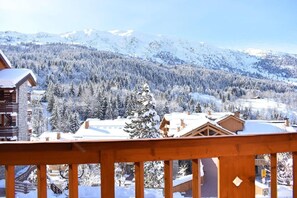 Property grounds - 100m from ski slopes, 4th floor, balcony, tv, 75m², Méribel (Méribel - Les Allues)