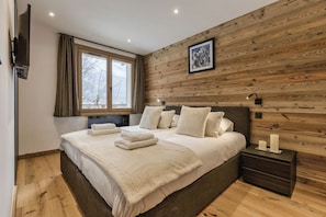 3 chambres, fer et planche à repasser, Wi-Fi gratuit, draps fournis