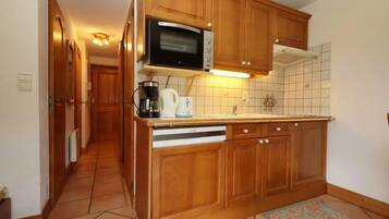 Frigorifero, forno, lavastoviglie