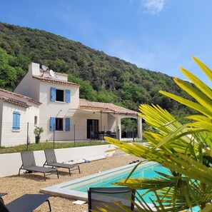 Outdoor pool - Air-conditioned house with swimming pool in the Cévennes (ROQUEDUR)