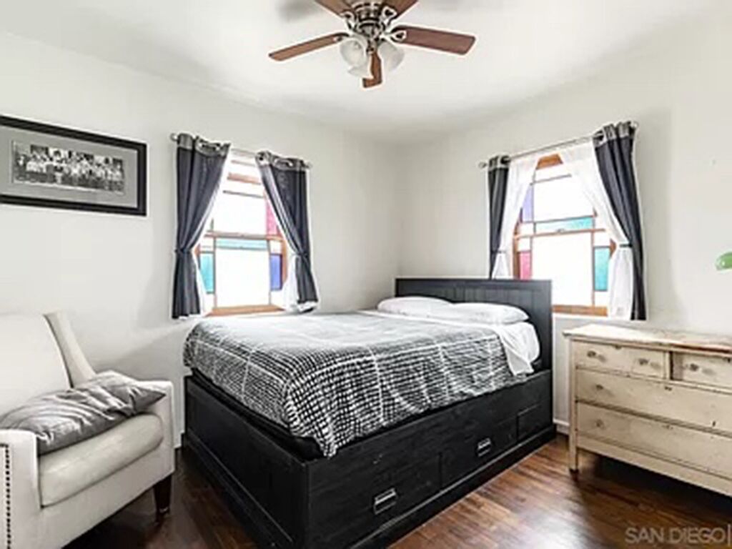 2 bedroom cottage in the heart of ocean beach