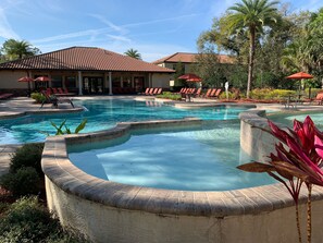 Piscine extérieure, piscine chauffée