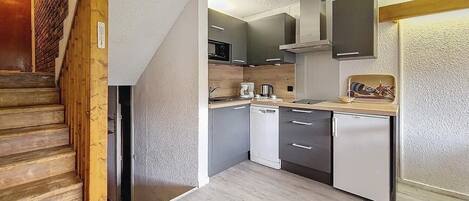Fridge, microwave, dishwasher