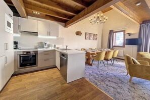 Fridge, microwave, oven, dishwasher - 300m from shops, 2nd floor, balcony, tv, 85m², Les Menuires (Les Menuires)