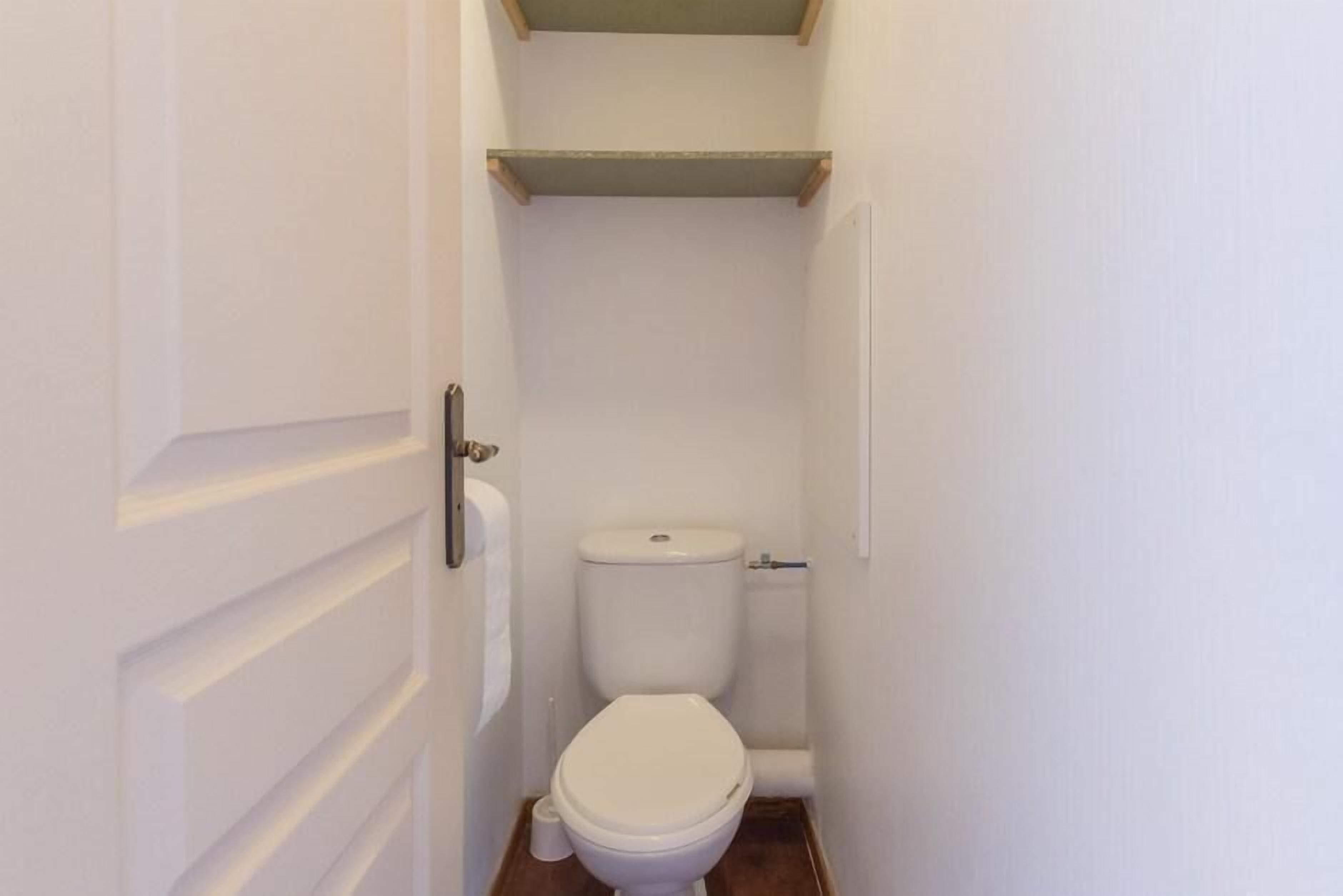 À 300m des pistes de ski, 1er étage, vue rue, casier à ski, 32m², Serre Chevalier