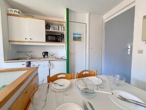 Køleskab, mikrobølgeovn, ovn, opvaskemaskine
