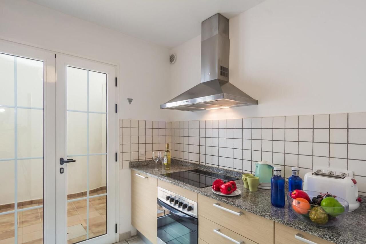 VILLA CON PISCINA PRIVADA Y VISTAS AL MAR