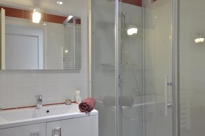 Bathtub