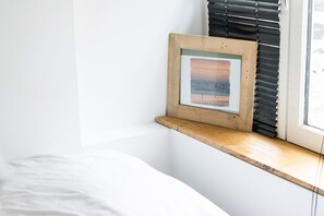 1 多间卧室、上网接入、床单