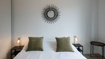 1 bedroom, desk, iron/ironing board, free WiFi