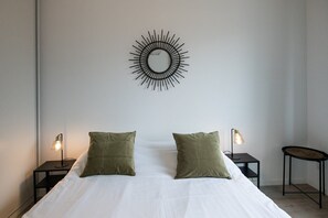 1 chambre, bureau, fer et planche à repasser, Wi-Fi gratuit