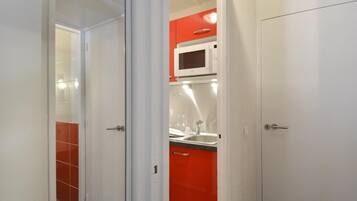 Fridge, microwave, dishwasher