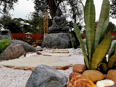 Your Personal Paradise in ZenGarden: Cozy Vacation Home for Couples in Paraguay