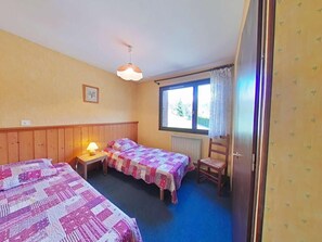 2 bedrooms, WiFi - 1st floor, view mountain, balcony, fireplace or stove, tv, 53m², Le Grand Bornand (Le Grand-Bornand)