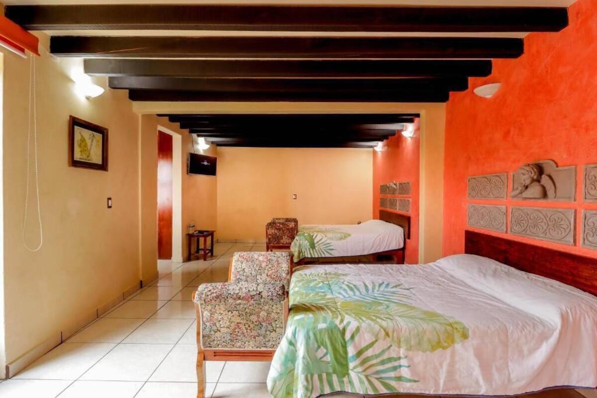Deluxe Double Room | Blackout drapes, iron/ironing board, WiFi (free), individually furnished