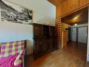 Interior - 3rd floor, view mountain, balcony, tv, 41m², Le Grand Bornand (Le Grand-Bornand)