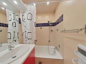 Bathtub