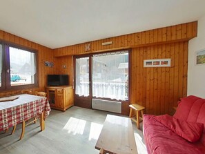 Living area - Ground floor, balcony, tv, ski locker, 26m², Le Grand Bornand (Le Grand-Bornand)