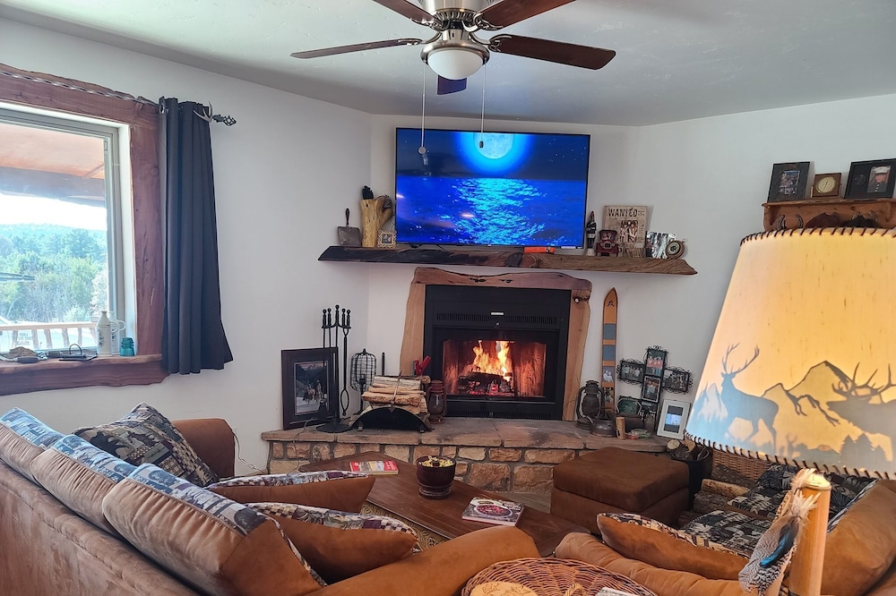 TImberon Condo #1, 1BR, amazing mountain views , Views, Golf Course, Fishing!