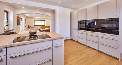 Genießen Sie die neue Ferienwohnung in bester Lage mit 10% Wochenrabatt