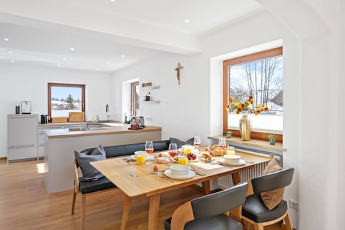 Genießen Sie die neue Ferienwohnung in bester Lage mit 10% Wochenrabatt