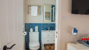 Habitación doble, baño en la habitación (The Courtyard Room) | Baño
