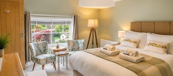 Bridgeside Rooms
