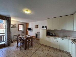 Fridge, microwave, dishwasher