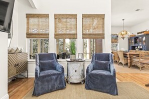 Smart TV, printers - Luxury Coastal; Holiday Decorated; Heated Pool (Gulf Shores)