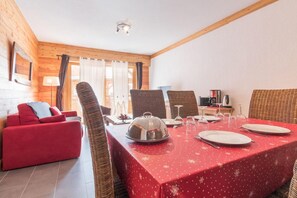 Dining - 100m from shops, terrace, tv, 70m², Montgenèvre (Montgenèvre)
