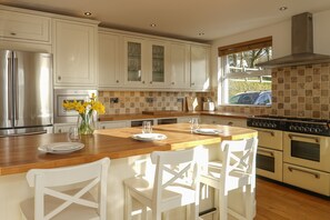 Luxury House, Private Bathroom | Shared kitchen | Highchair - Hazelmere House (Woolacombe)