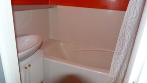Bathroom - 10th floor, view valley, balcony, tv, 40m², Les Arcs (Les Arcs)