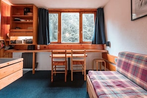 Living area - 4th floor, view firs, tv, 13m², Les Arcs (Les Arcs)