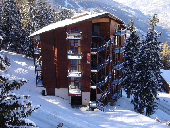 Exterior - 50m from ski slopes, 3rd floor, view valley, balcony, tv, 30m², Les Arcs (Les Arcs)